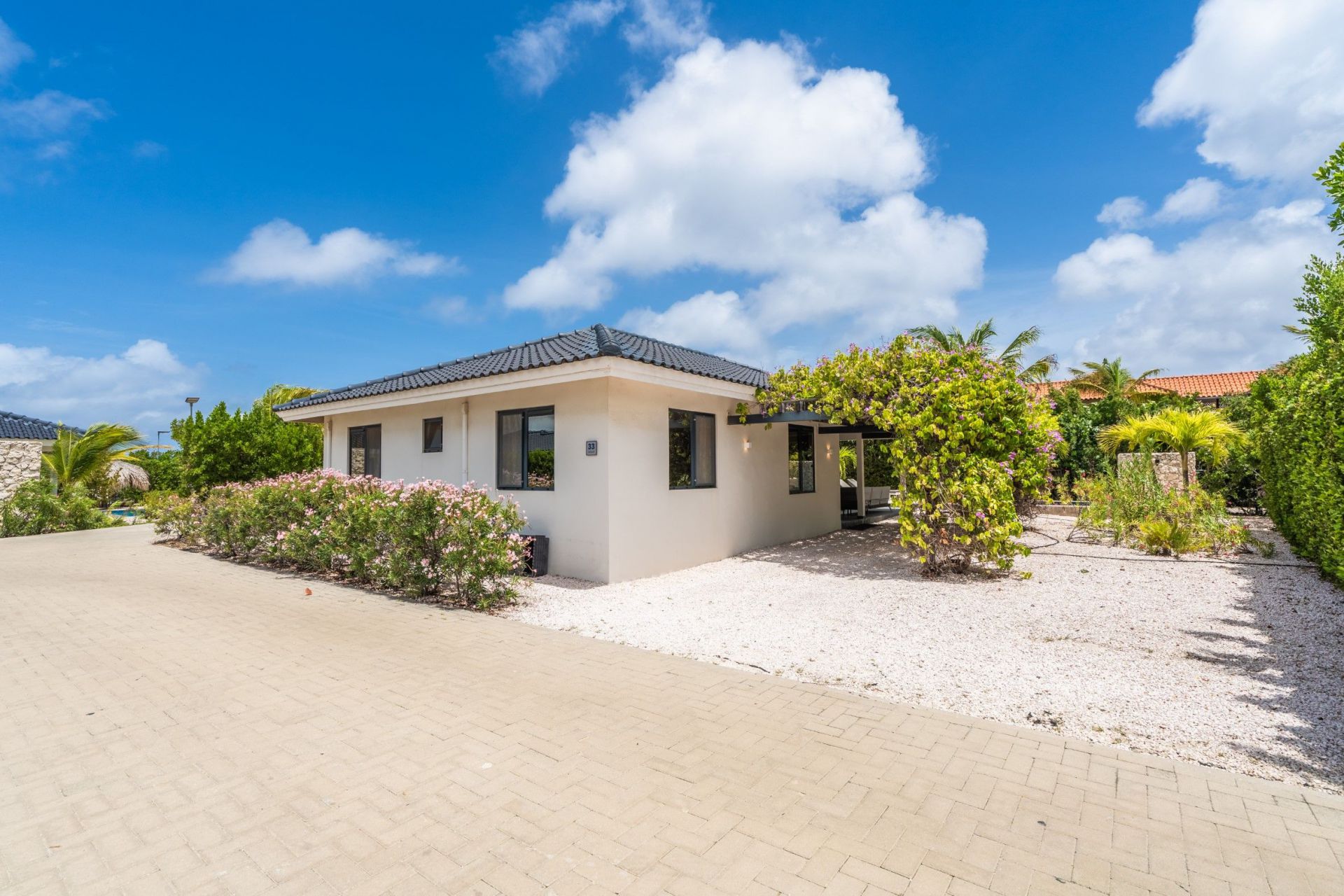 EEG Boulevard 3, Grand Windsock Villa 33