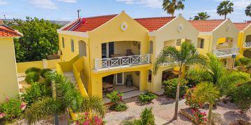 Courtyard Village I-4