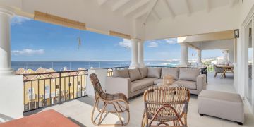 Kaya C.E.B. Hellmund, Hausmann Follies 14